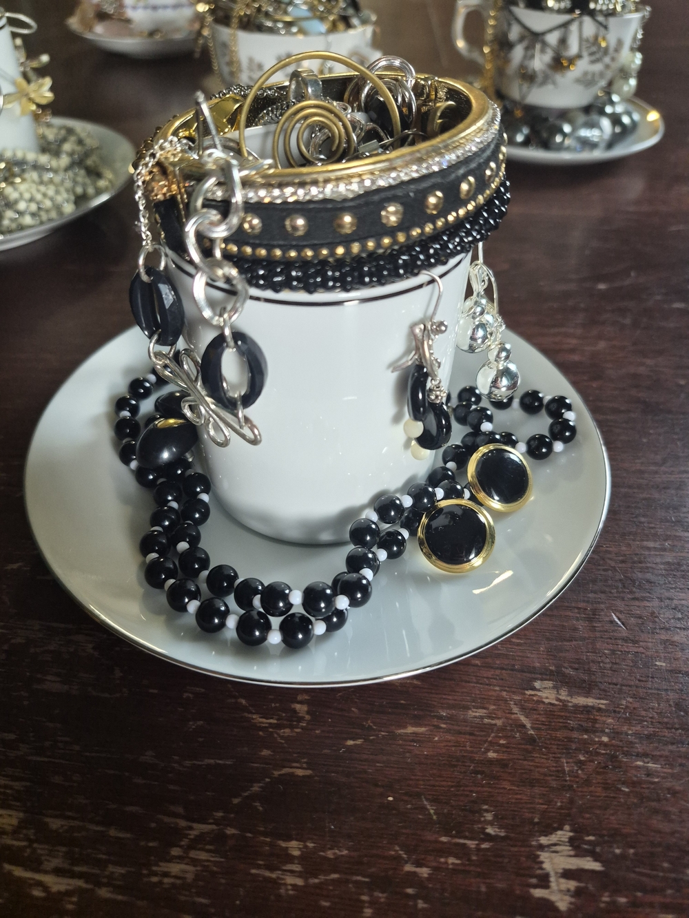 Black and Gold Beaded Bracelet Stack - Women Jewelry Mystery JEWELERY JAR/CUP